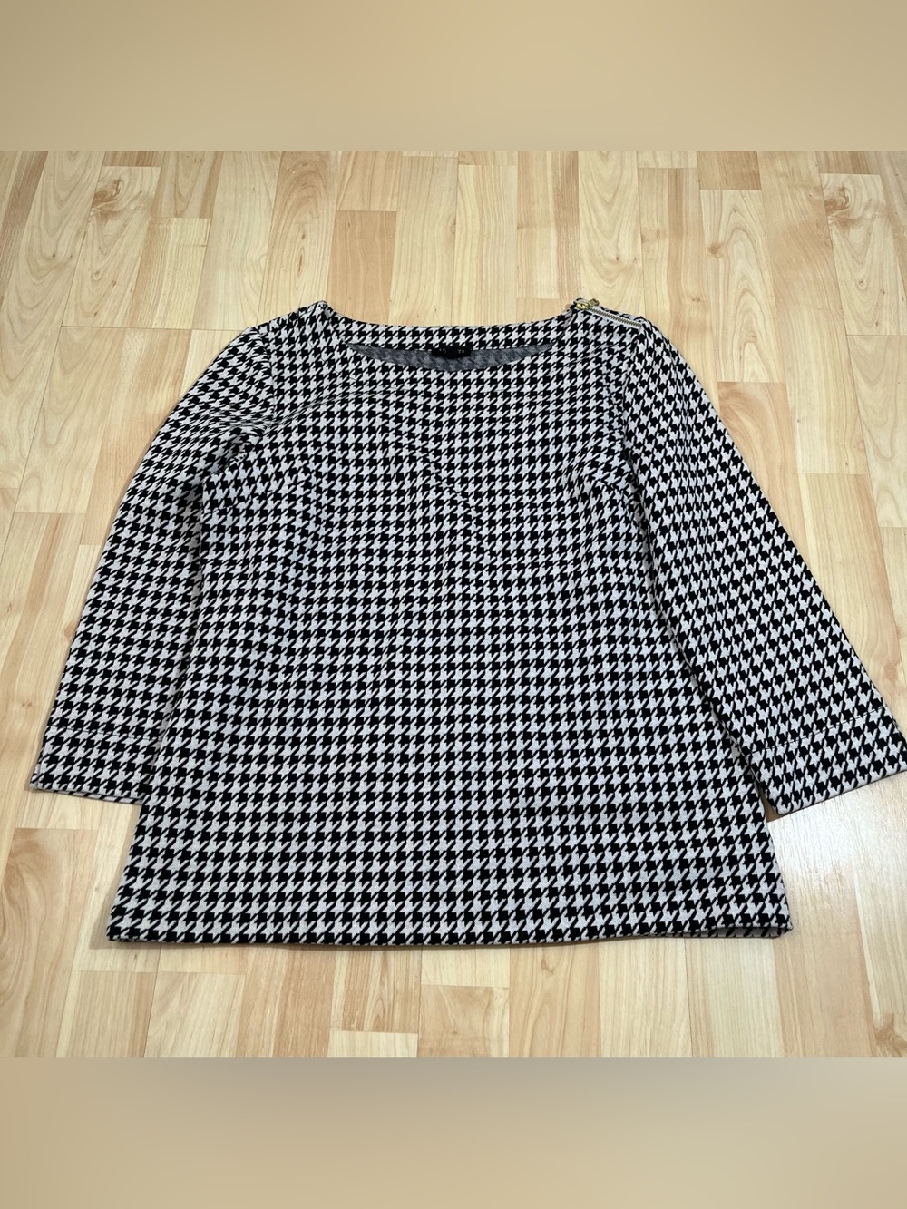 Talbots Womens classic black and white houndstooth pattern Blouse small